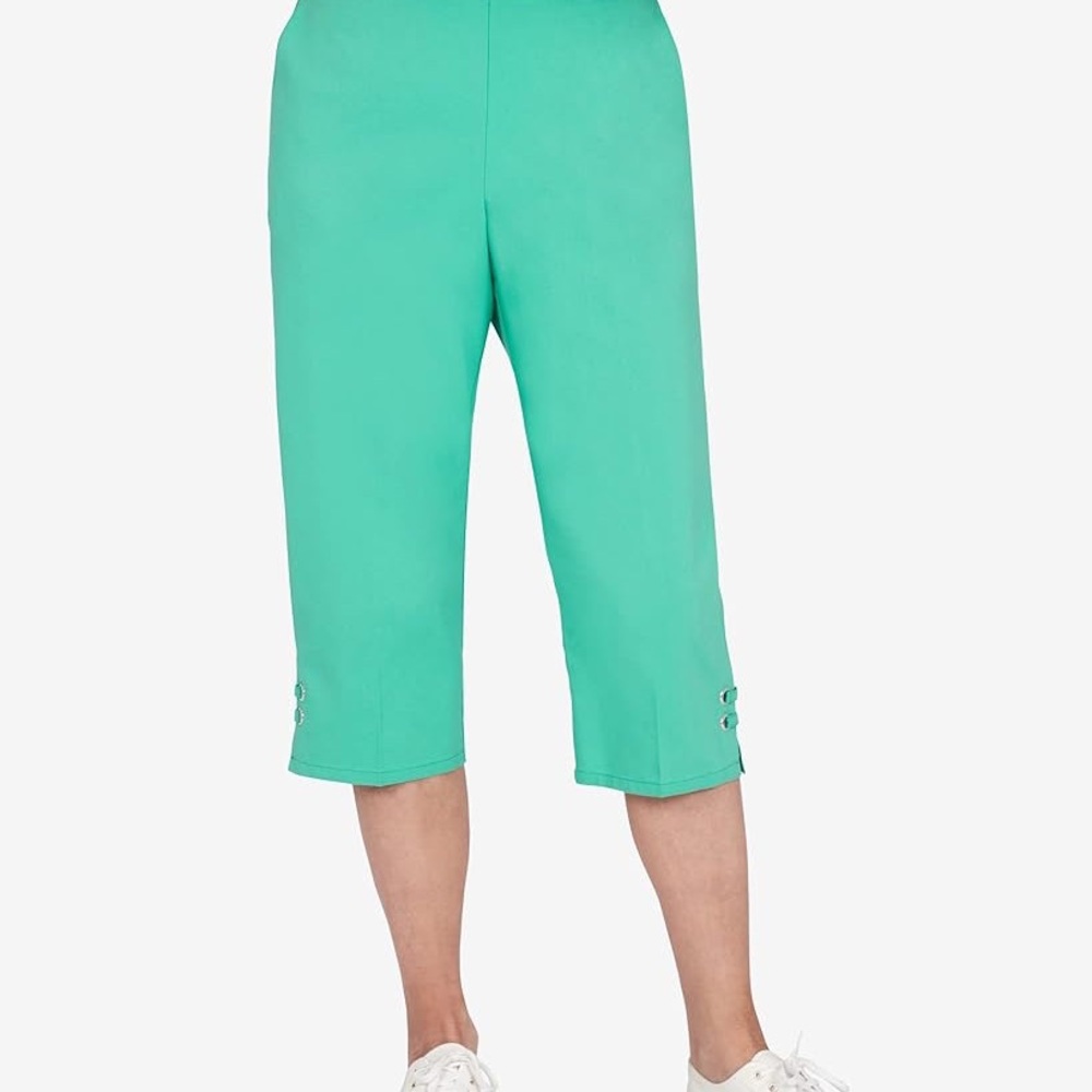 Alfred Dunner Size 8 Capri Pants.